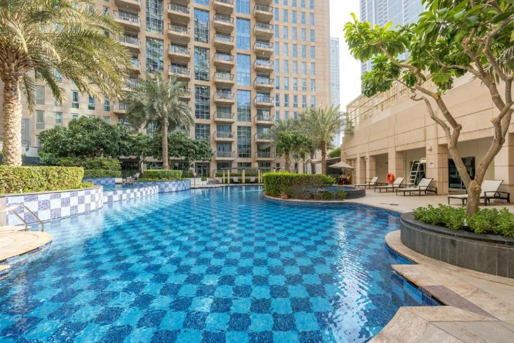 דובאי The Residences Tower - Full Burj Khalfa View מראה חיצוני תמונה